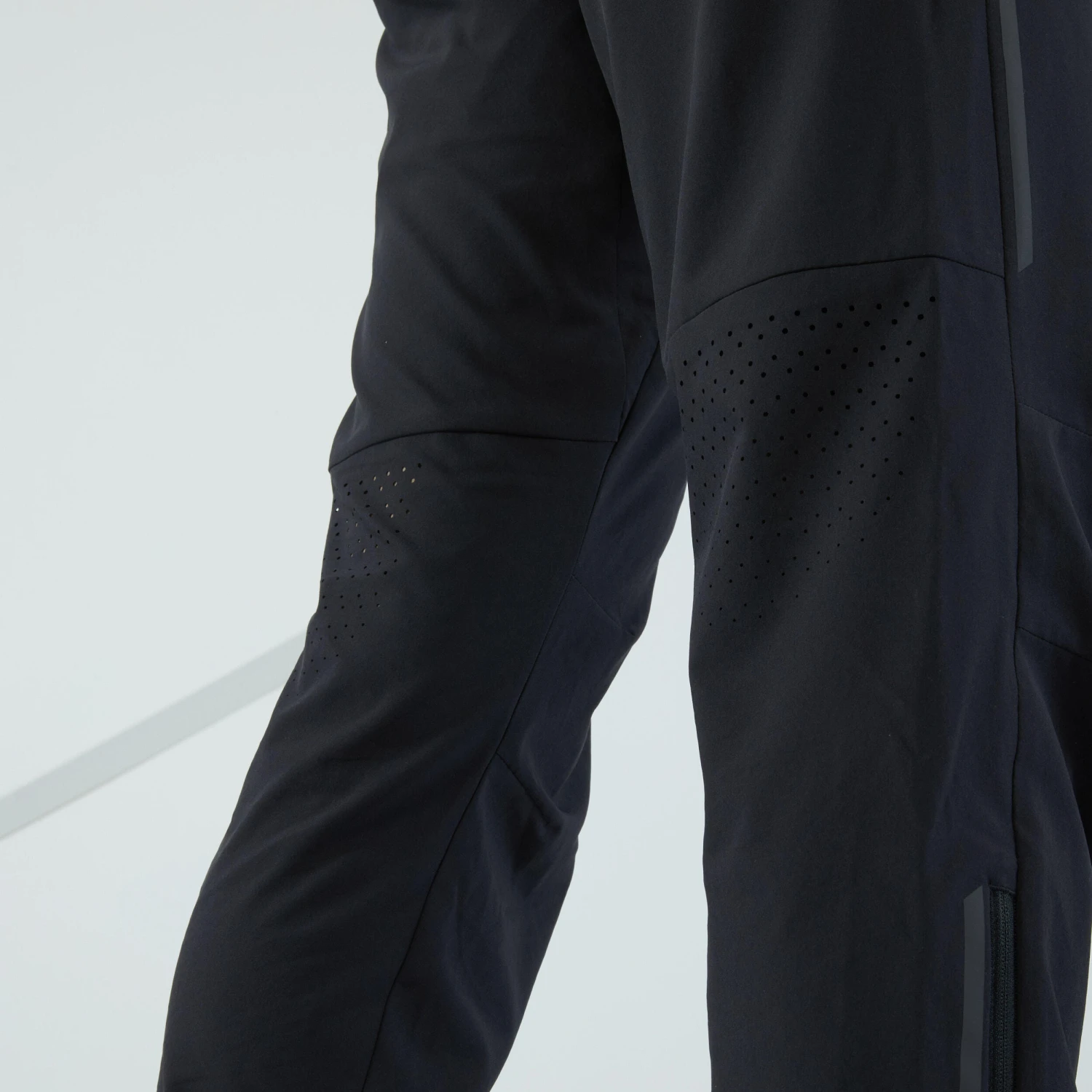 KIPRUN Men's Breathable Running Trousers 7 KIPRUN Men's Breathable Running Trousers - Image 7