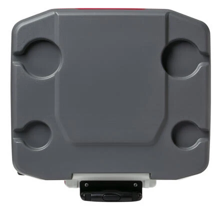 IGLOO Latitude 57L Wheeled Cool Box 5 IGLOO Latitude 57L Wheeled Cool Box - Image 5