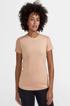 Craft ADV ESSENCE SHORT SLEEVE SLIM TEE WOMEN 33 Craft ADV ESSENCE SHORT SLEEVE SLIM TEE WOMEN -Outdoor Products Shop ke3e0c421672ac23a652e3b8f0893ce5e